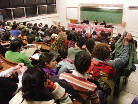 Νομική… is back