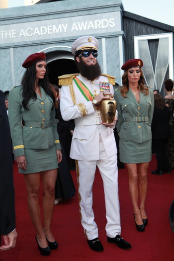 Τώρα – Ήρθε ο “Δικτάτορας”!