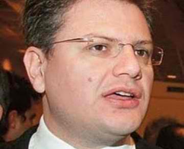 “ΠΑΣΟΚ κ ΝΔ κοροιδεύουν τον κόσμο”