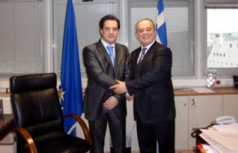 ‘Αδωνι παραιτήσου!