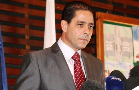 Του πέταξαν χειροβομβίδα