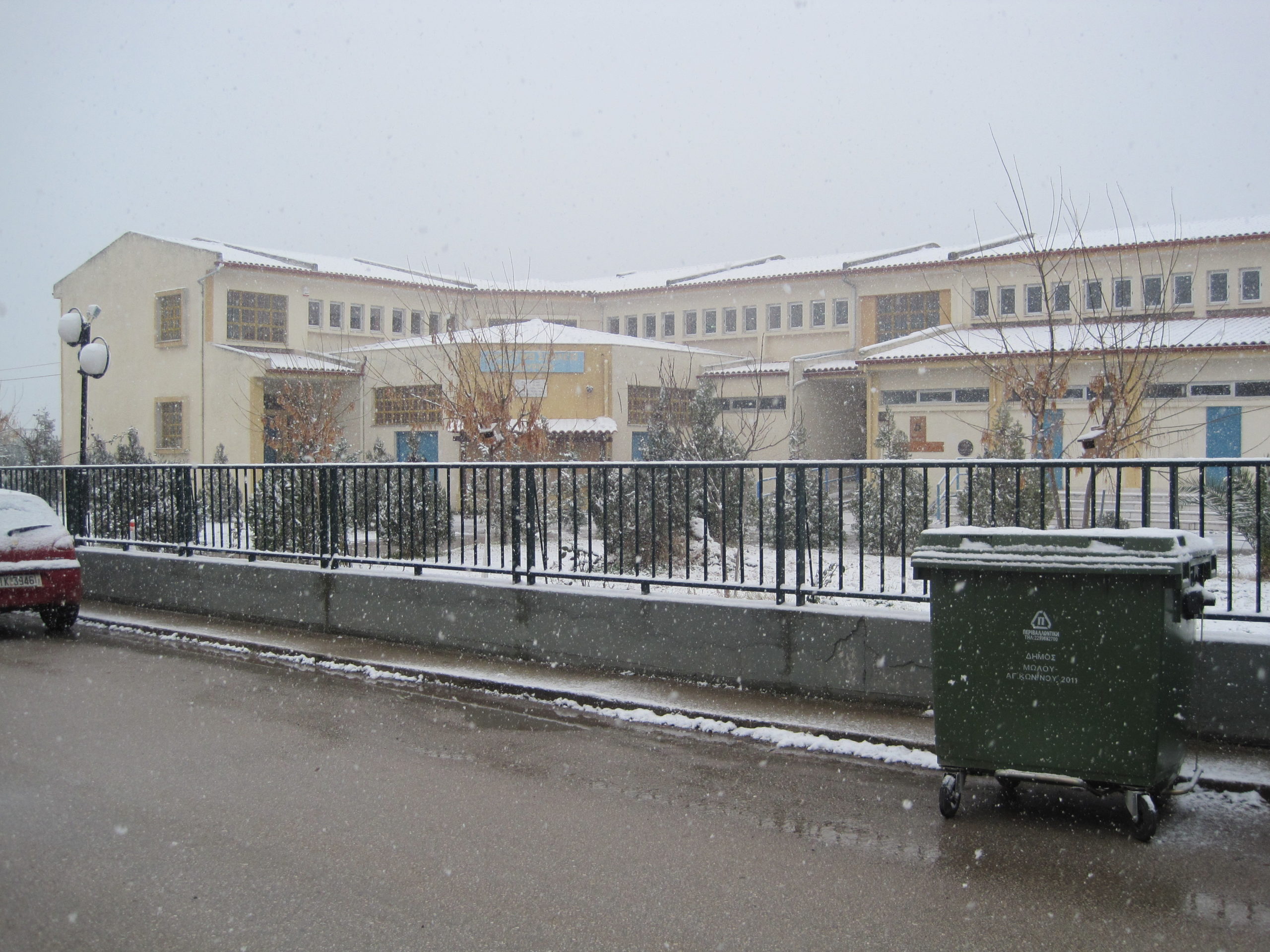 Στις 10 τα σχολεία στο Διόνυσο