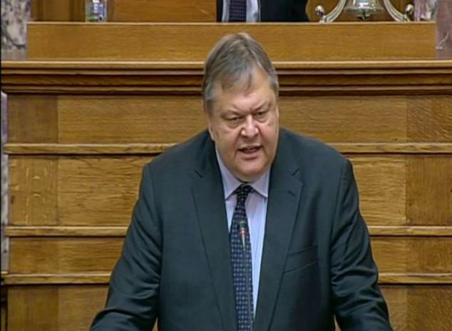 Μαριονέτα σε δύο βάρκες