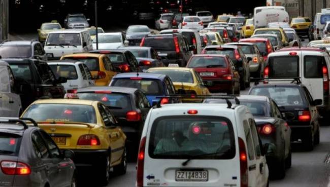 Τώρα: προβλήματα στους δρόμους