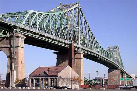 Έκλεισαν τη γέφυρα του Μόντρεαλ