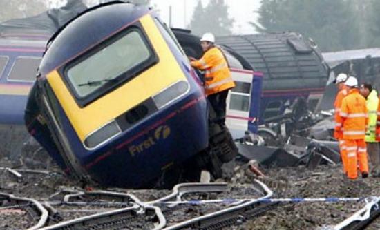 Νεκροί από τον εκτροχιασμό