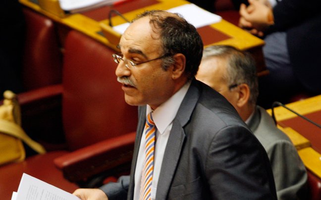 Την “έπεσαν” στον Ροντούλη