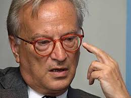 “Σπάνιος πολιτικός ο κ. Παπανδρέου”