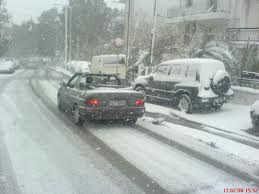 Χιονίζει στο Καρπενήσι