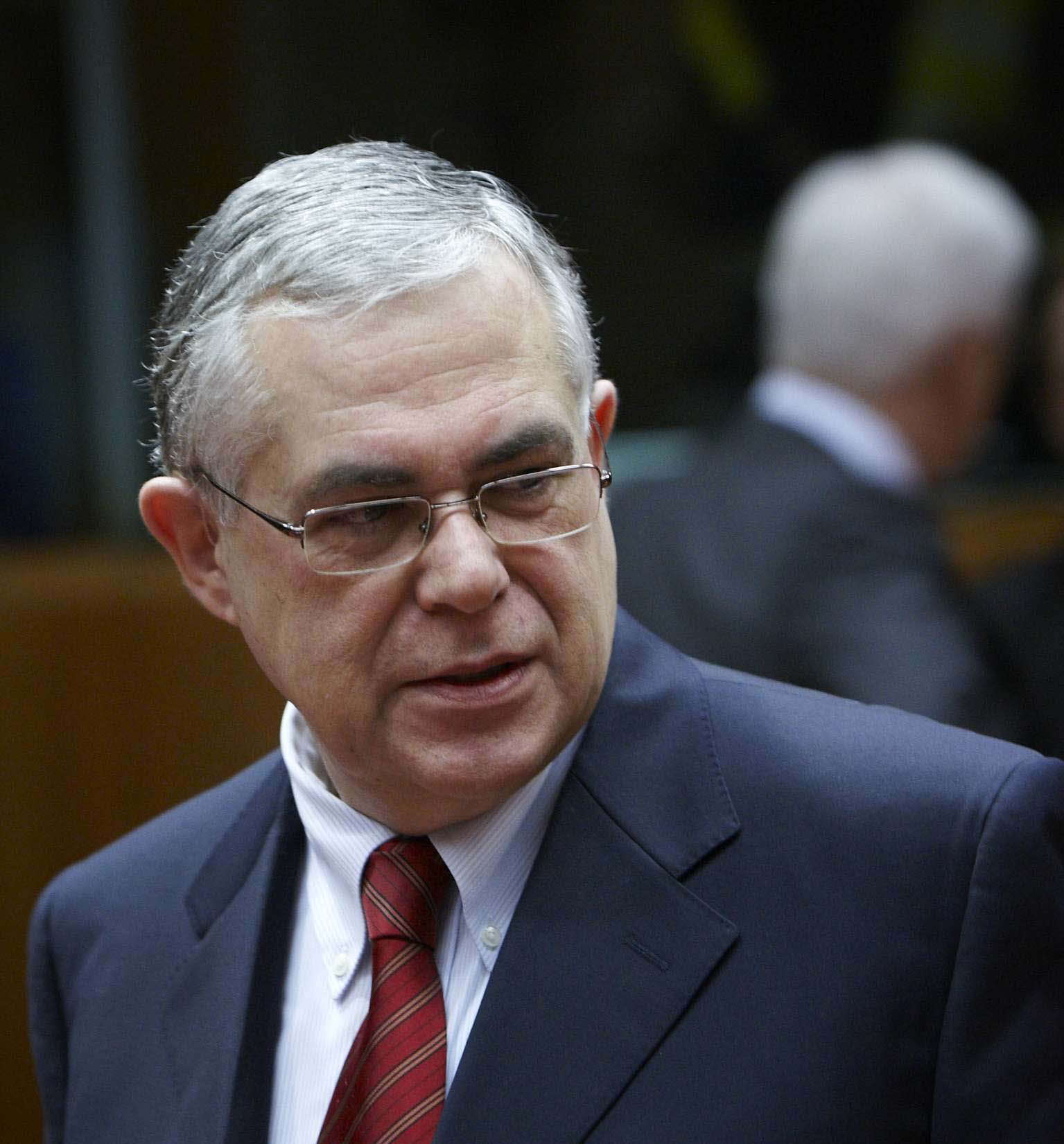 Απευθείας η ομιλία του πρωθυπουργού