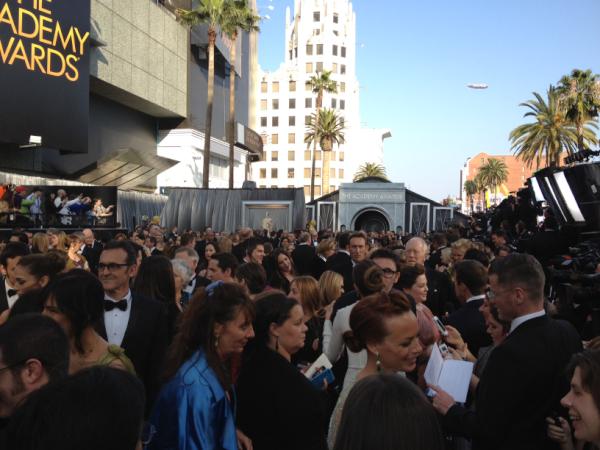 Τώρα – Που είναι το χαλί, οεο;