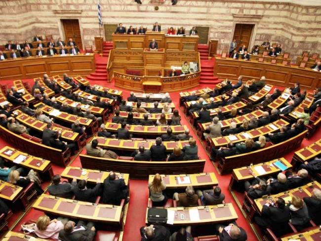 Ζύμωση στο γραφείο της Βάρτζελη