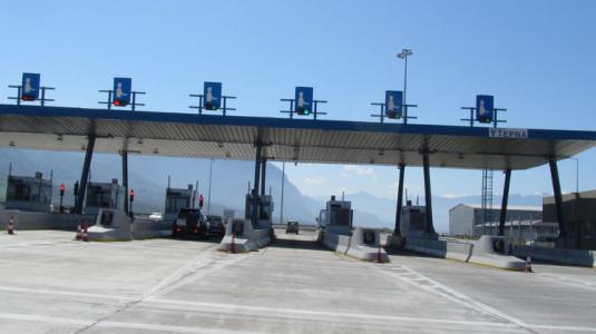 Τώρα-Κατάληψη στα διόδια Καλαμακίου