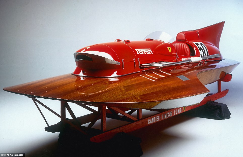 Σε δημοπρασία…