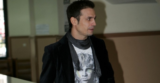 Στο «Δωματιάκι» ο Ντέμης