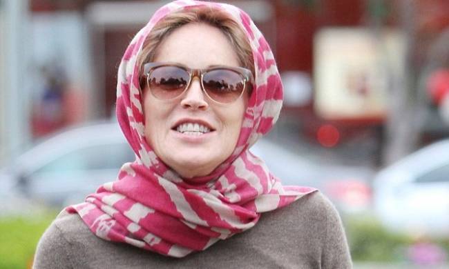 Ποιά διάσημη κρύβει τα μαλλιά της;