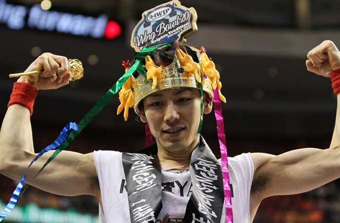 Έφαγε 337 φτερούγες σε…