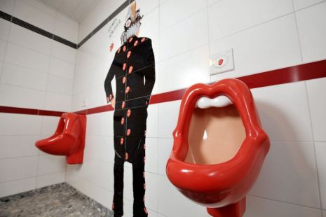 Αυτή είναι λεκάνη!