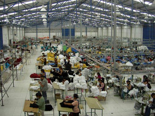 Κατέρρευσε εργοστάσιο