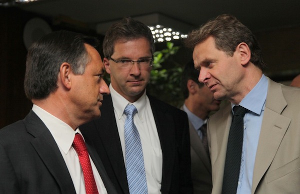 Δυσκολίες με την …τρόικα