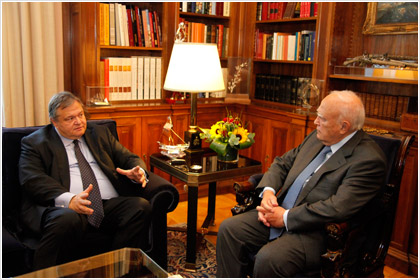 Συνάντηση Παπούλια-Βενιζέλου