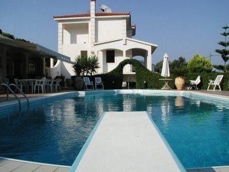 Στα ίχνη της…συμμορίας