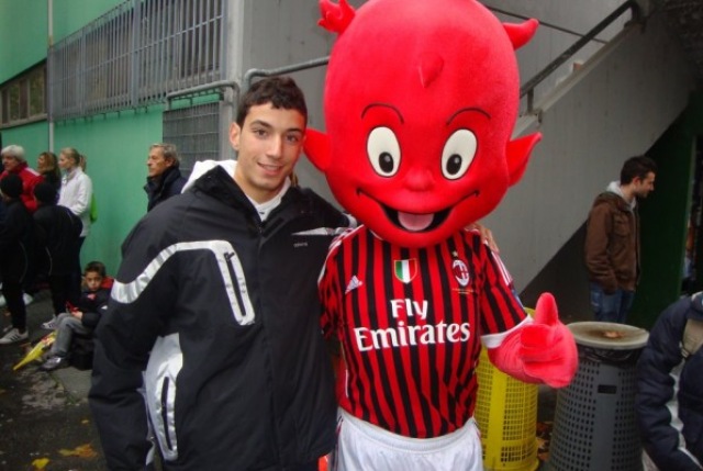 Ένα…κοπέλι στη Μίλαν