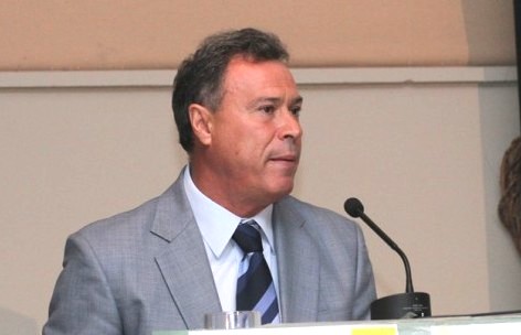 «Ρίχνουν» την Περιφέρεια Αττικής