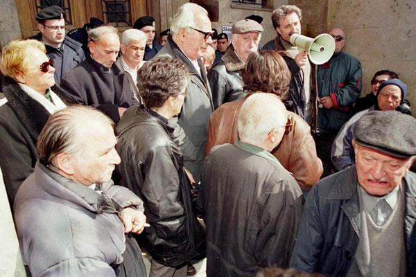 «Θα μας αποτελειώσουν»