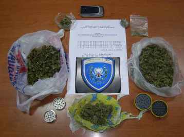 Μαθητής πουλούσε χασίς