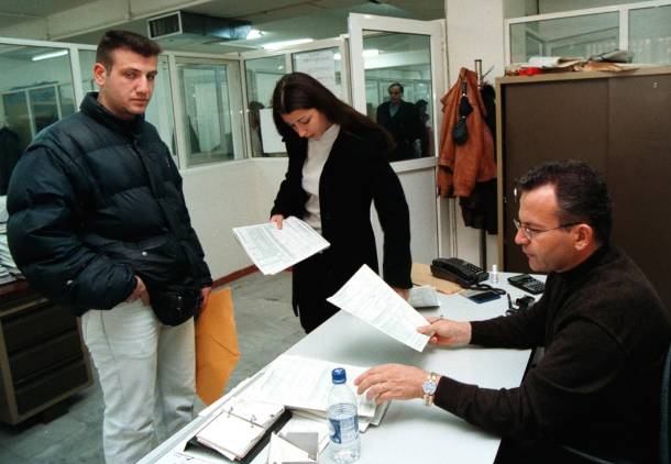 Απολύσεις στα τυφλά