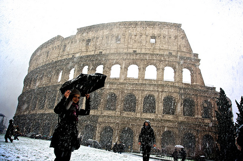 Στα λευκά και η Ρώμη