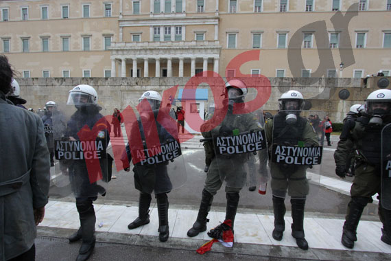 Εικόνες από την ένταση