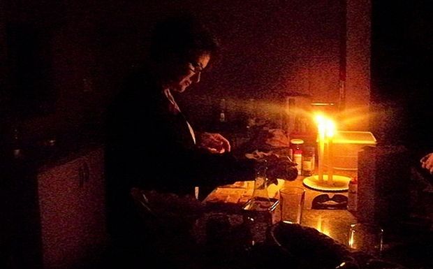 Ζούσε χωρίς ρεύμα για 9 μήνες