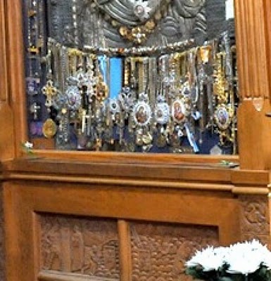 Σήκωσαν την εκκλησία