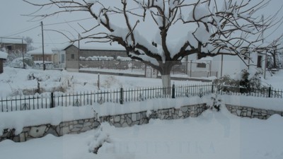 3 μέτρα χιόνι στα Τρίκαλα