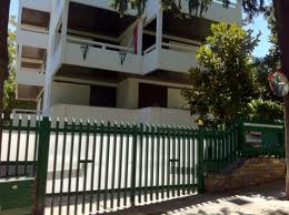 Οπλοστάσιο σε πρεσβεία στην Αθήνα