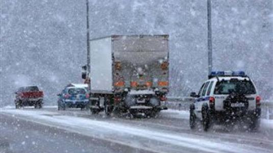 Στα λευκά και η Λαμία