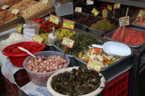 Σαρακοστ..ίζει