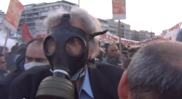 Μίκης-Η ώρα της επίθεσης