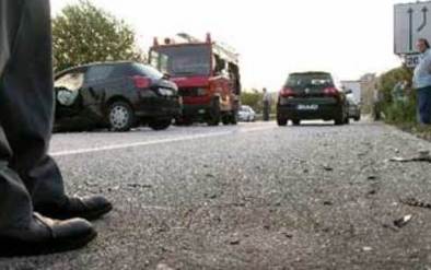 ΙΧ καρφώθηκε σε μπάρα