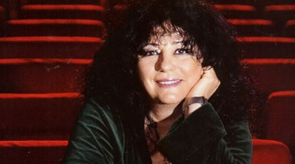 Από την Π. Ζούνη στην Άννα Βαγενά