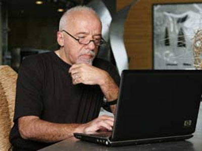 “Κατεβάστε όλα μου τα βιβλία δωρεάν!”