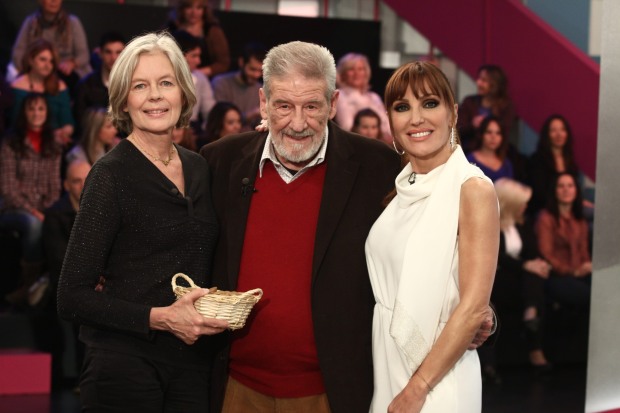 ”Στάσου μύγδαλα”