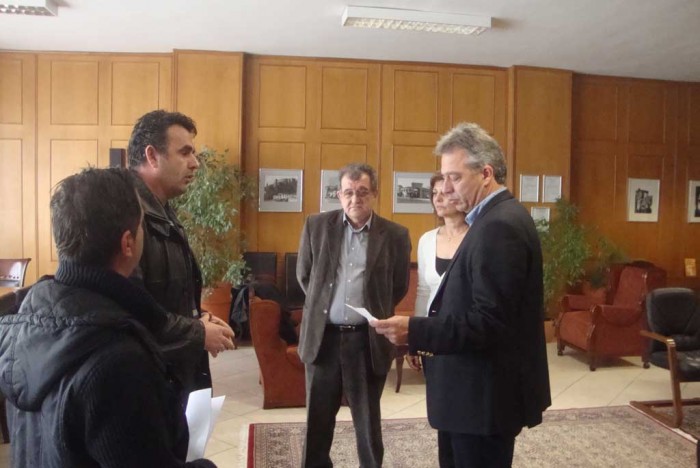 “Εξαφάνισαν”…τους μισούς