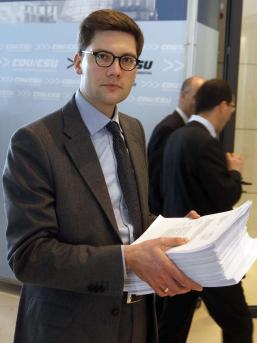 “Διαβάσατε πριν πείτε ναι;”