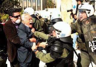 Τα λέει όλα