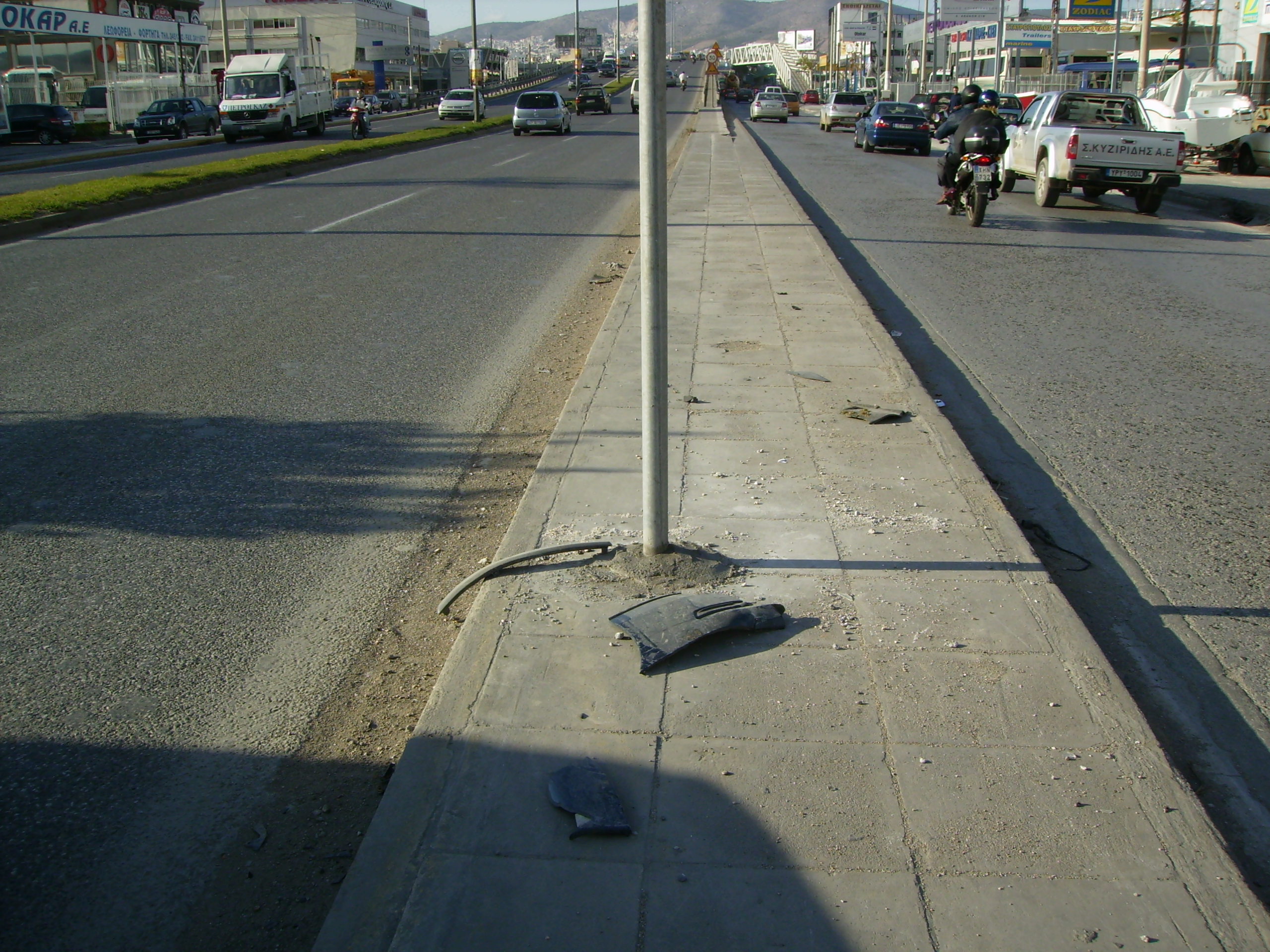 Βρέθηκε πτώμα στη Λ. Θηβών