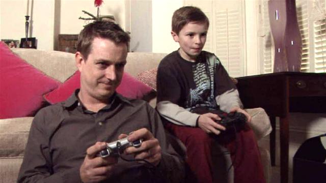 ” Ακούς μαμά; Θέλω video games”