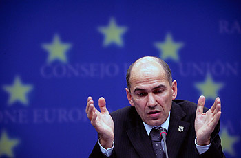 Απειλούν τον πρωθυπουργό